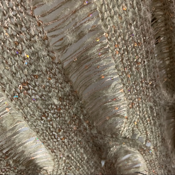 NWT | Chaudry KC | Gold Sequin Sweater | Sz S - Picture 13 of 16